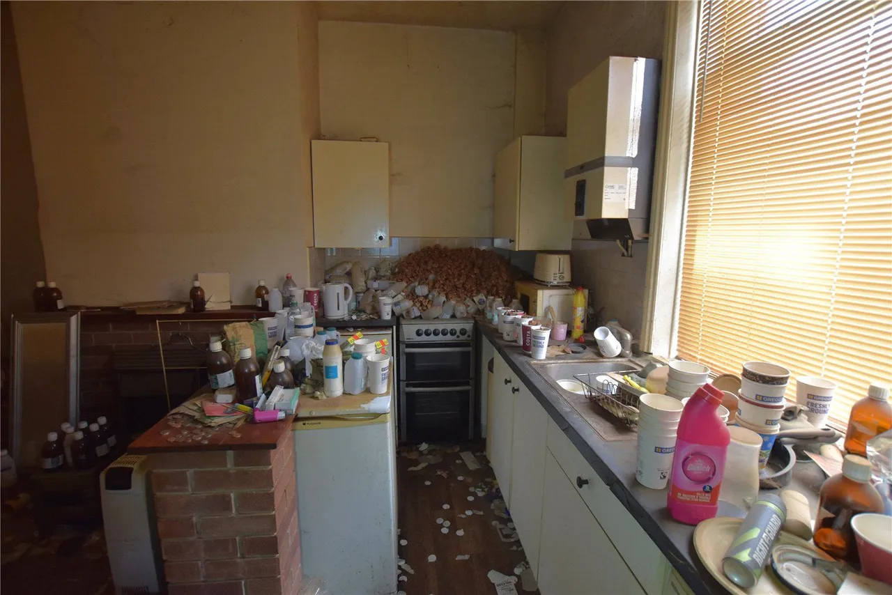 Centre Street, Heckmondwike, WF16, photo 3