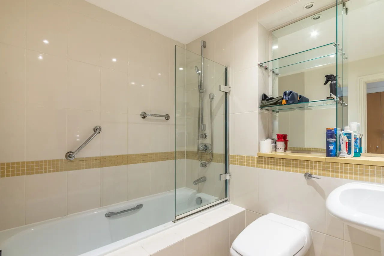 London, NW3, photo 6