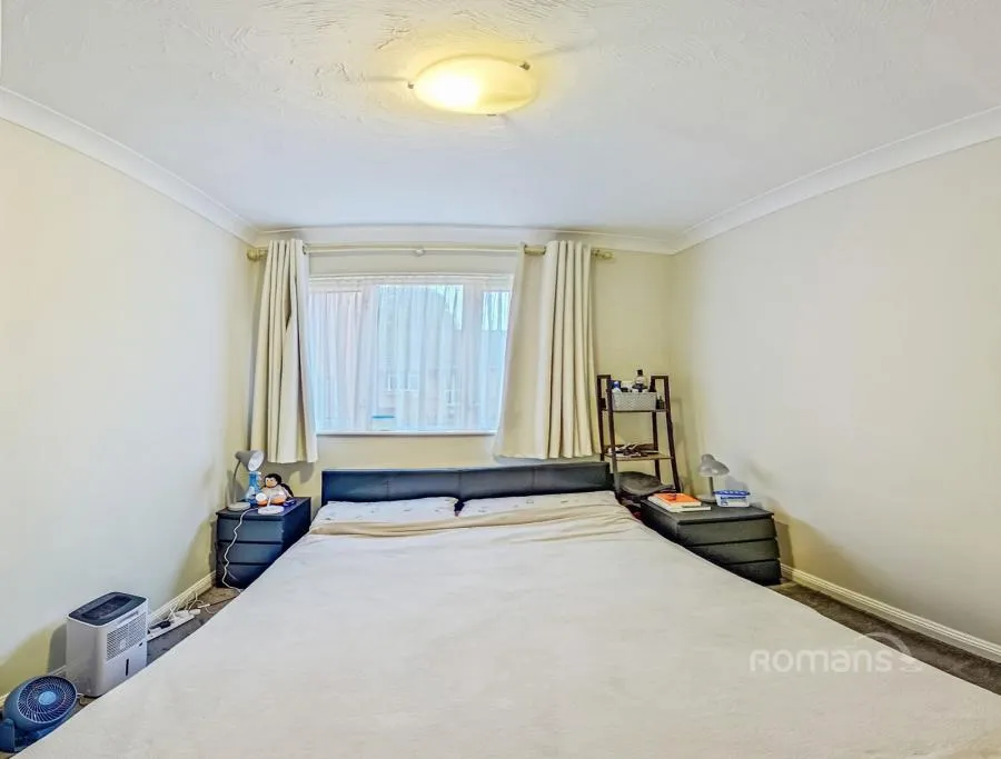 York Place, Camberley, GU15, photo 4