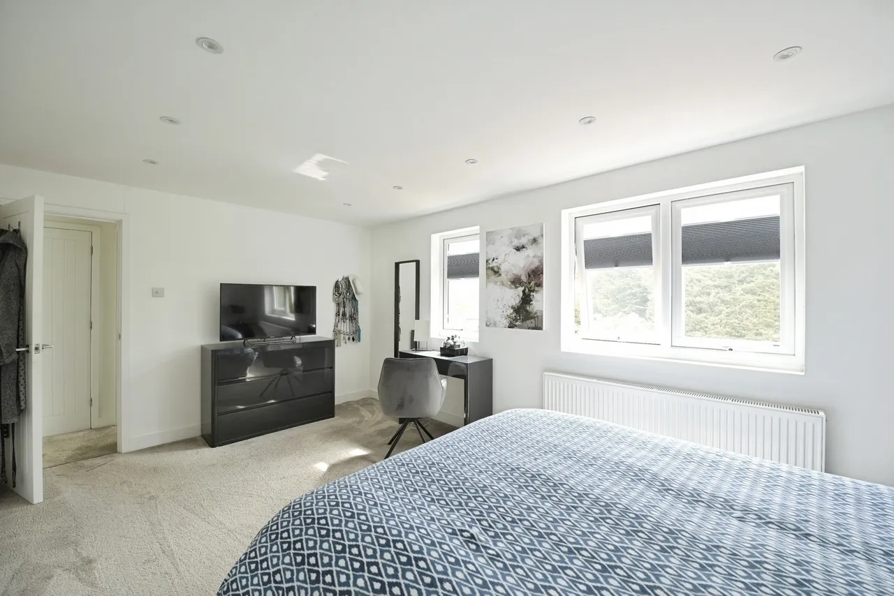 Heather Drive, Rise Park, Romford, RM1, photo 14