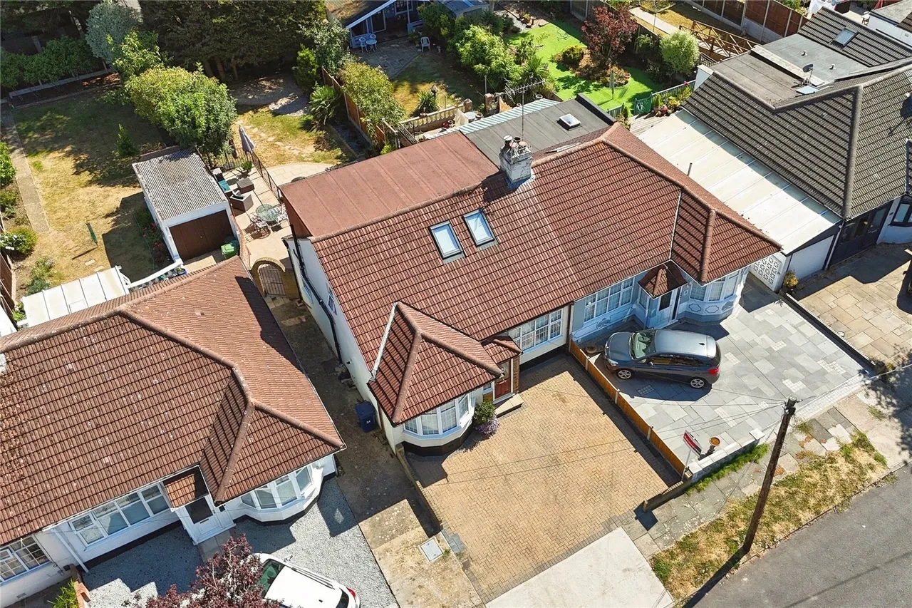 Heather Drive, Rise Park, Romford, RM1, photo 25