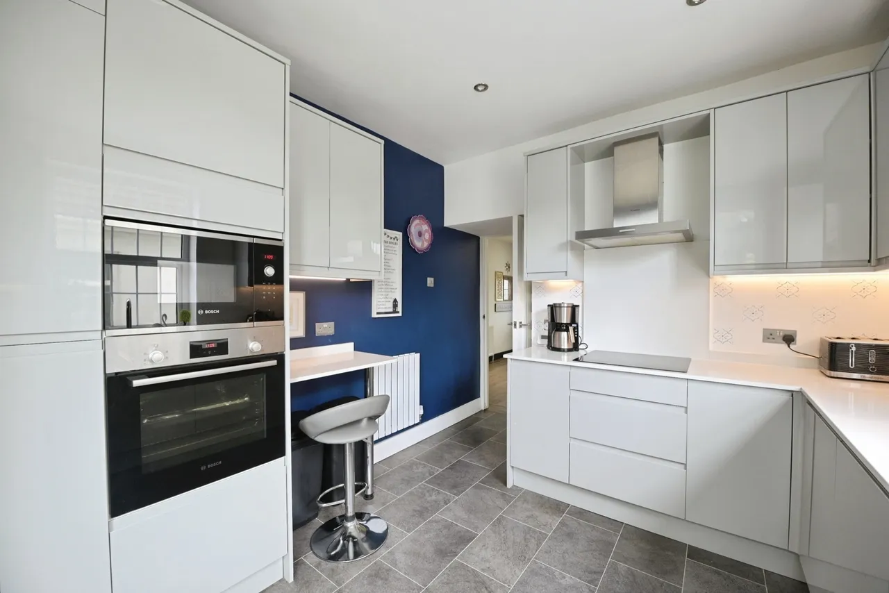Heather Drive, Rise Park, Romford, RM1, photo 10