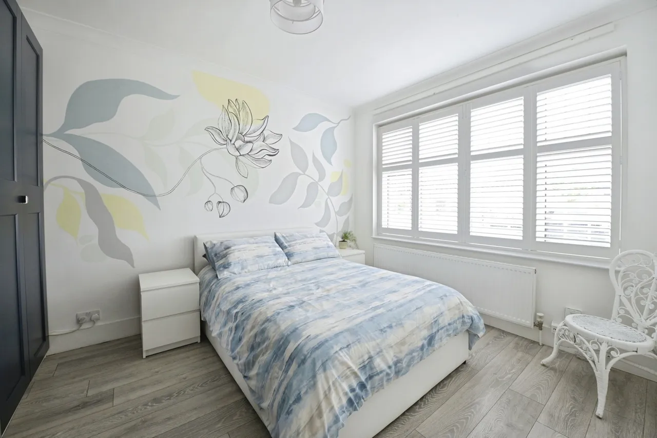 Heather Drive, Rise Park, Romford, RM1, photo 13