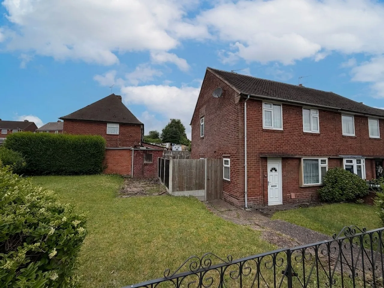 2 bed house for sale, Waverley Way, Worksop, S80