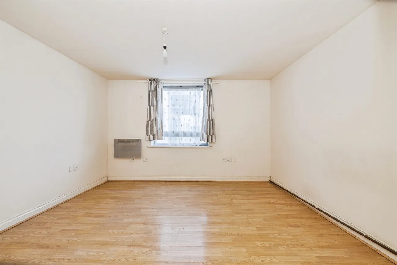 Loates Lane, Watford, WD17, photo 8