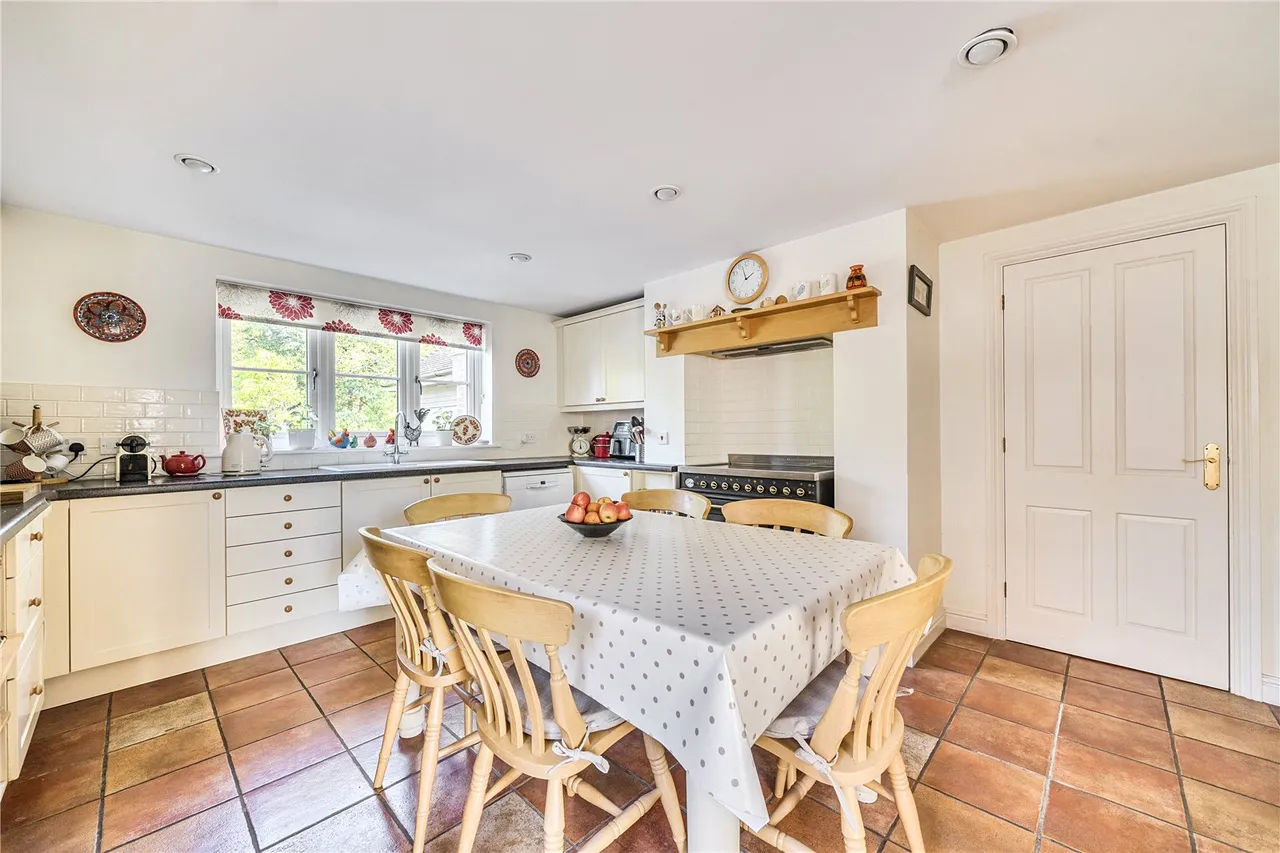 Belbins, Romsey, Hampshire, SO51 0PE, photo 6