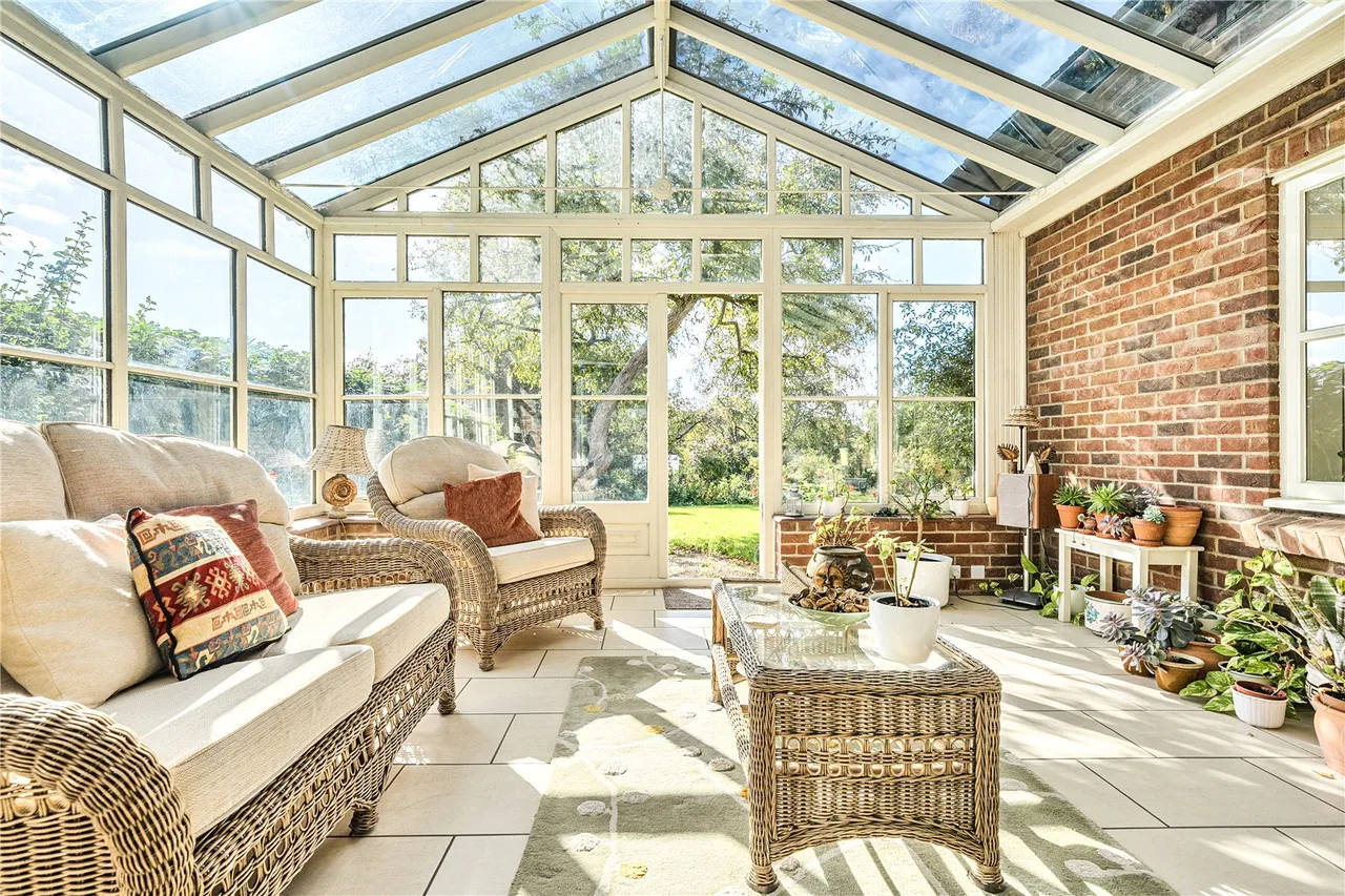 Belbins, Romsey, Hampshire, SO51 0PE, photo 4