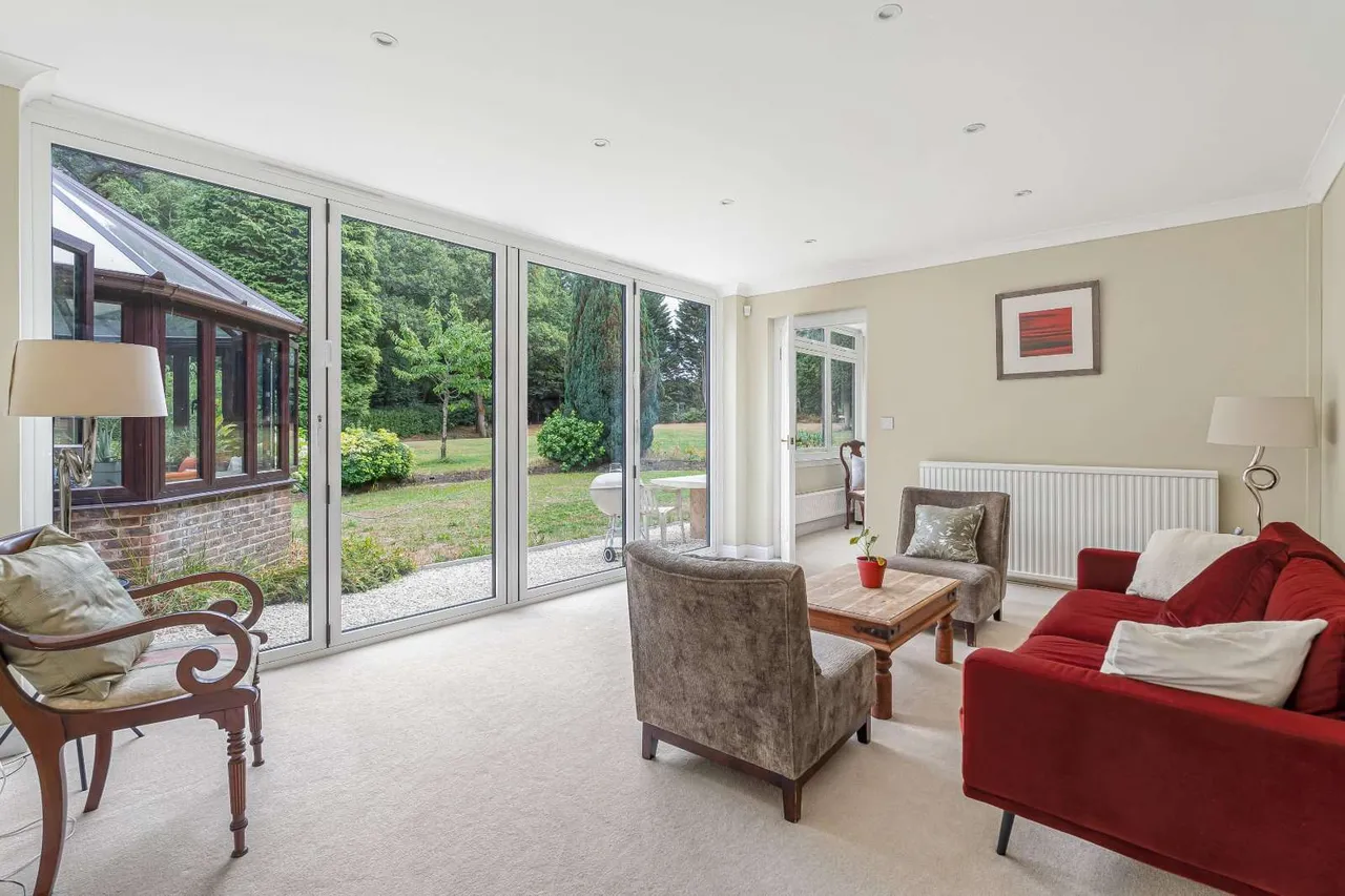Heath End, Petworth, West Sussex, GU28 0JG, photo 9