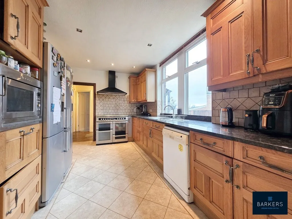 Halifax Road, Batley WF17 7RE, photo 10