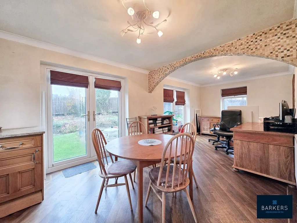 Halifax Road, Batley WF17 7RE, photo 9