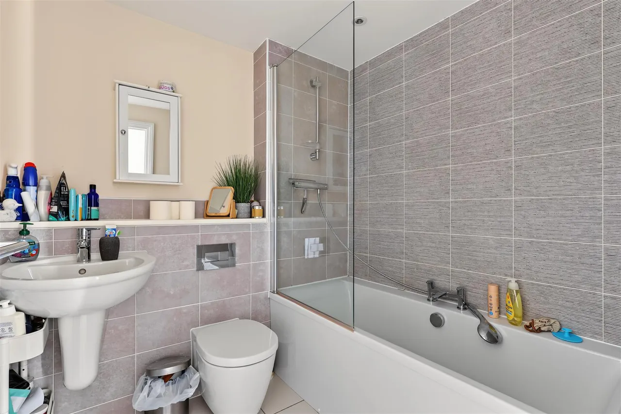 Valerian Gardens, Soham, CB7, photo 15