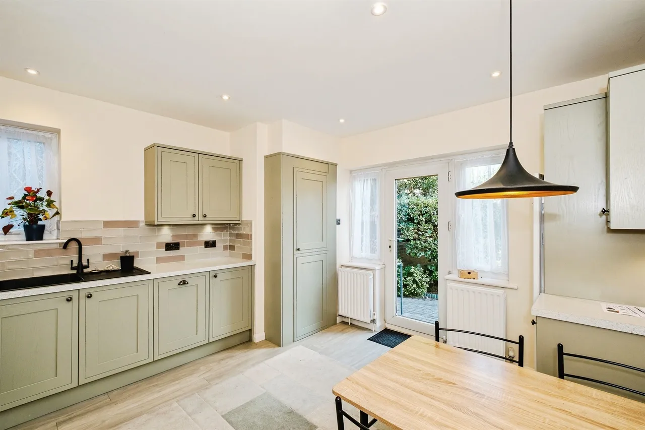 Wallace Avenue, Worthing, BN11, photo 6