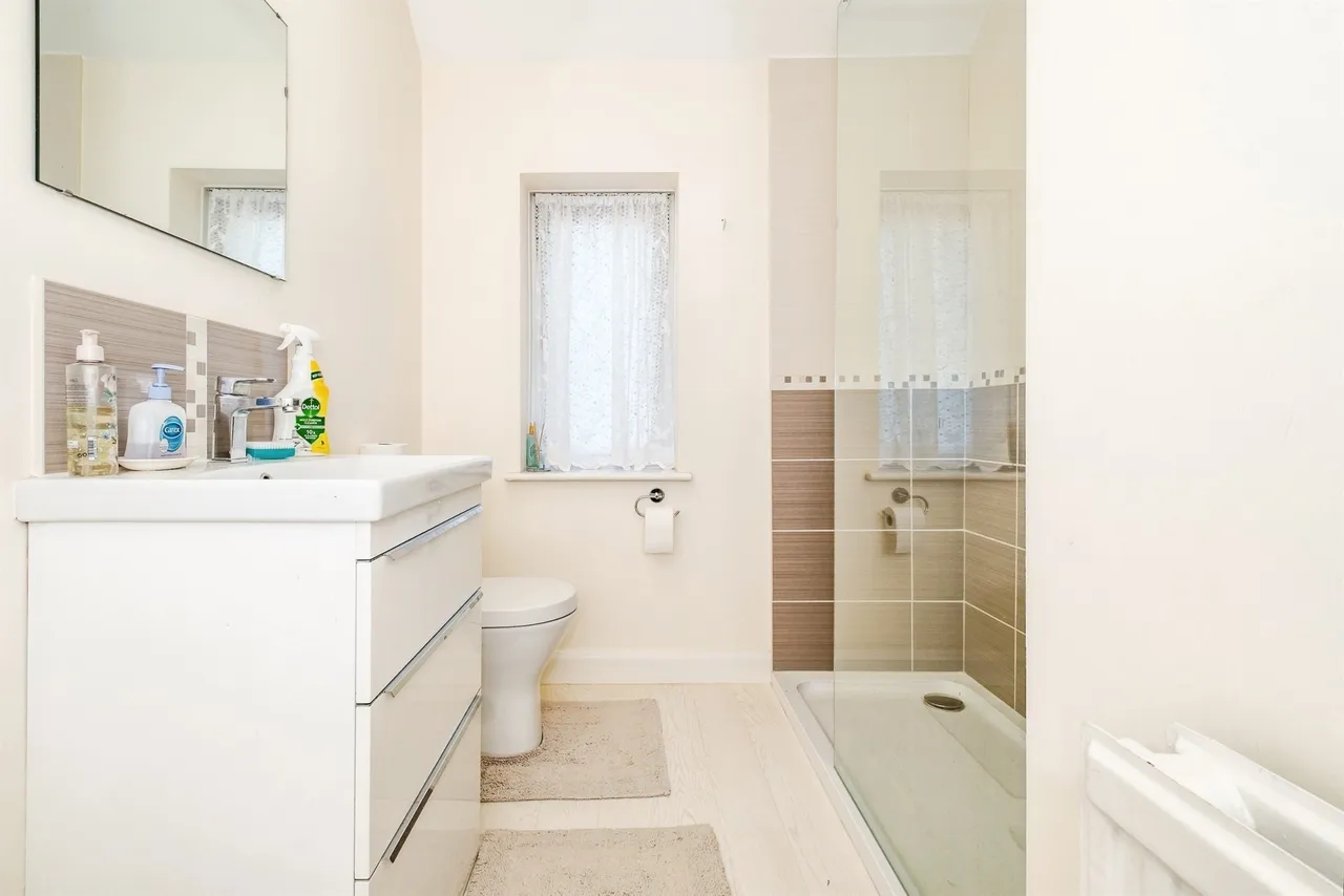 Wallace Avenue, Worthing, BN11, photo 14