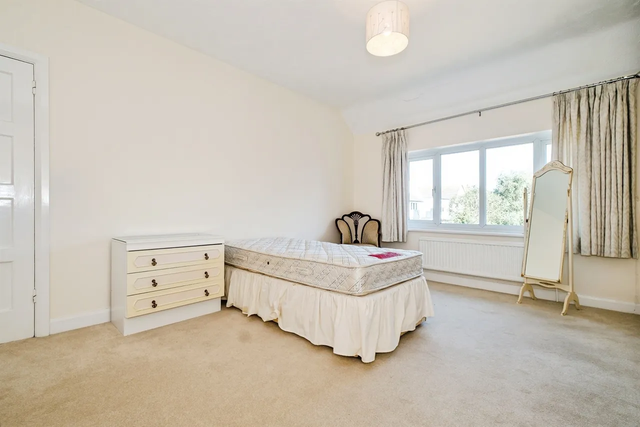 Wallace Avenue, Worthing, BN11, photo 9