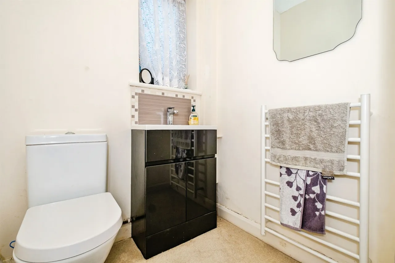 Wallace Avenue, Worthing, BN11, photo 13