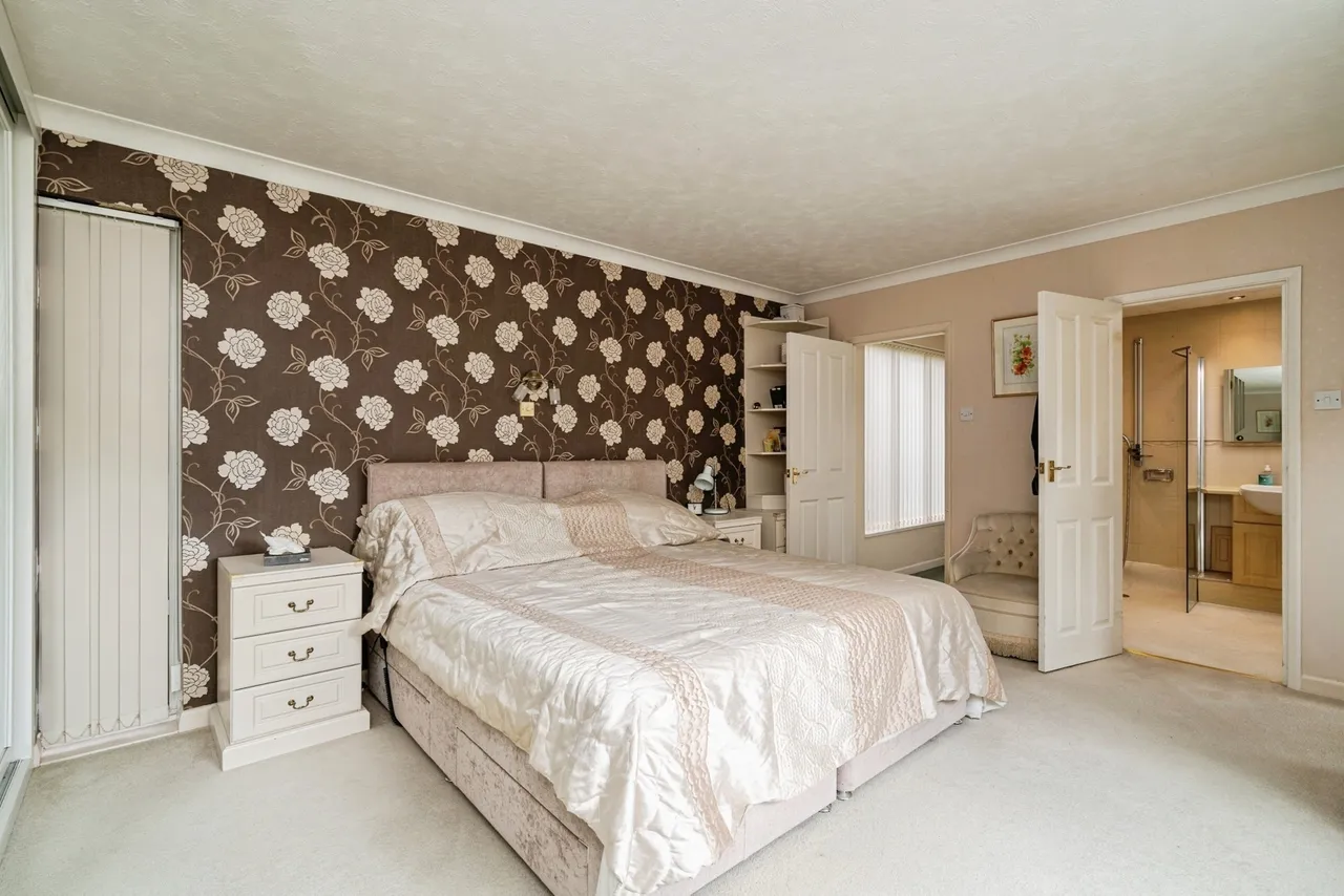 Charles Close, Wroxham, Norwich, Norfolk, NR12, photo 14