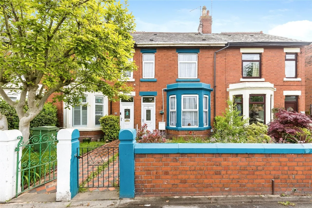 3 bed house for sale, Rhosddu, Wrexham, LL11