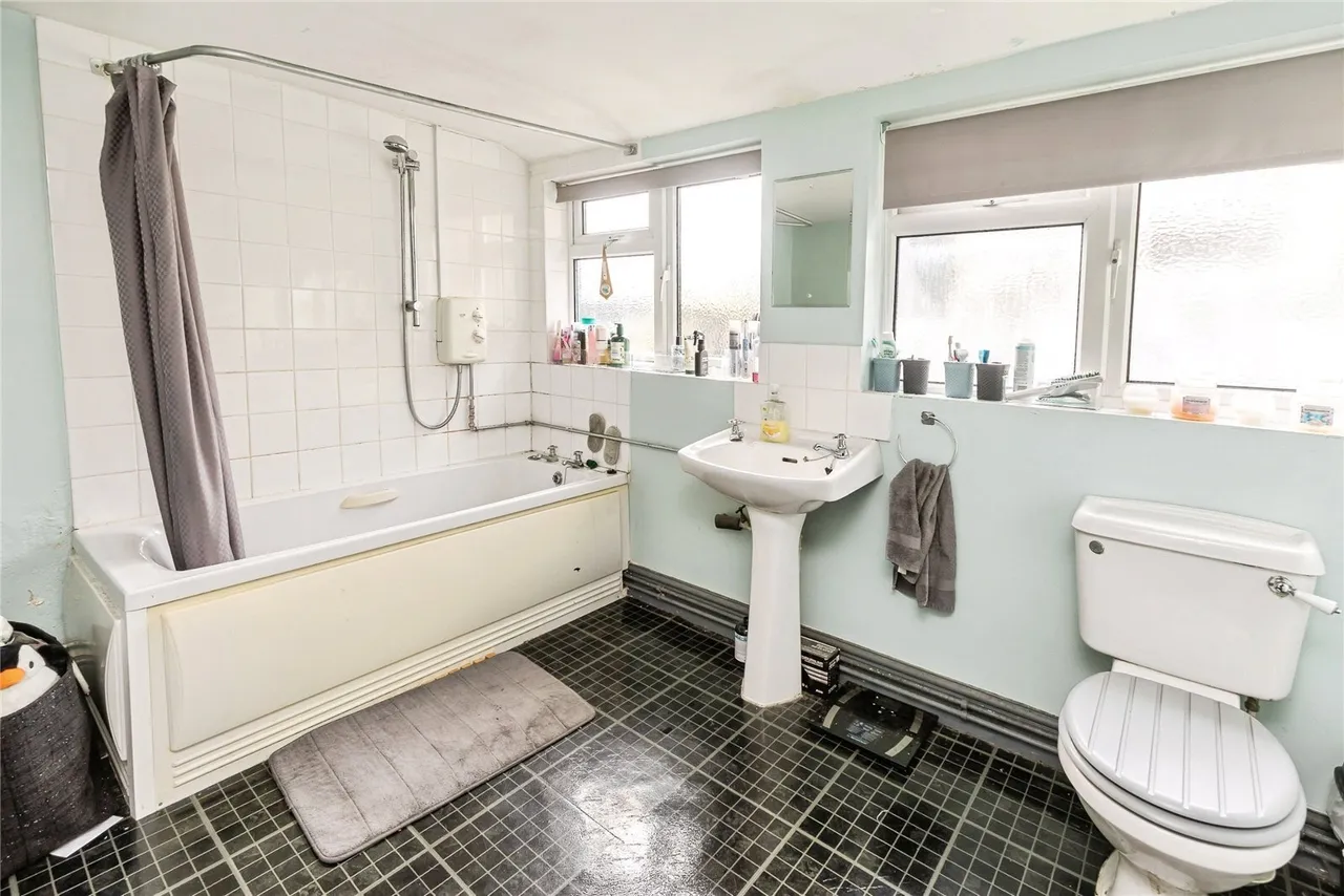 Rhosddu, Wrexham, LL11, photo 11