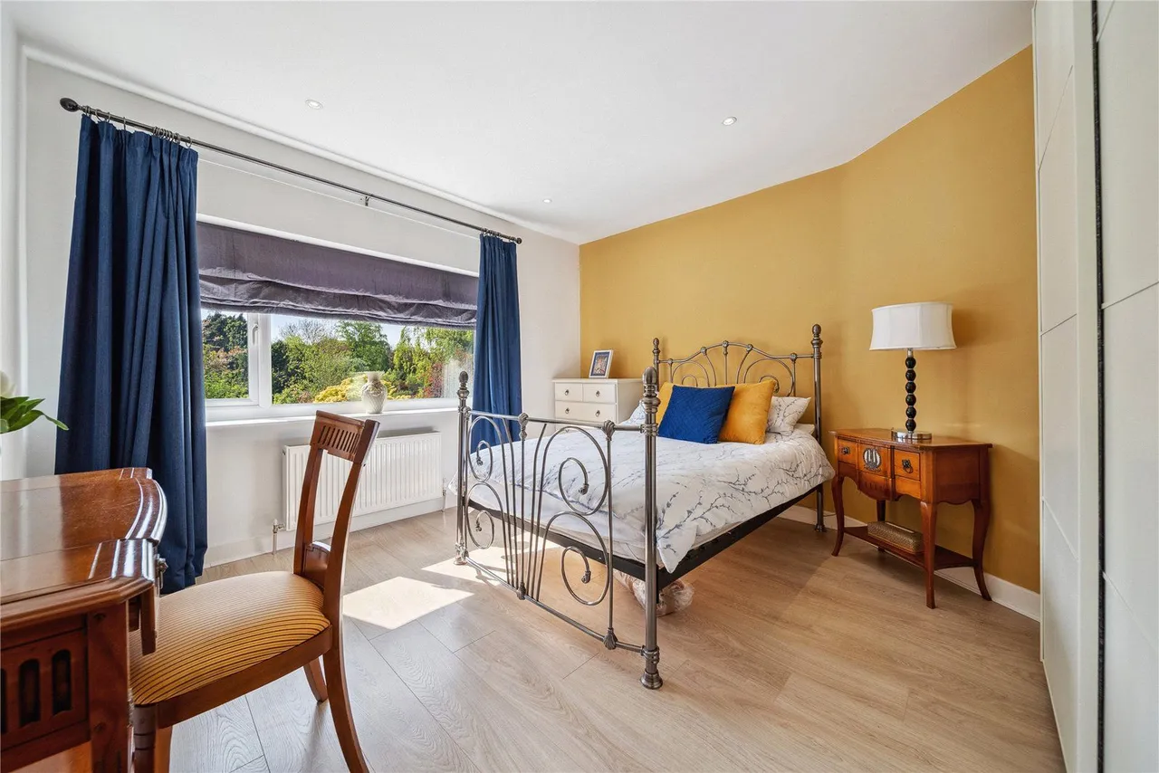 Dunstarn Drive, Leeds, LS16, photo 13