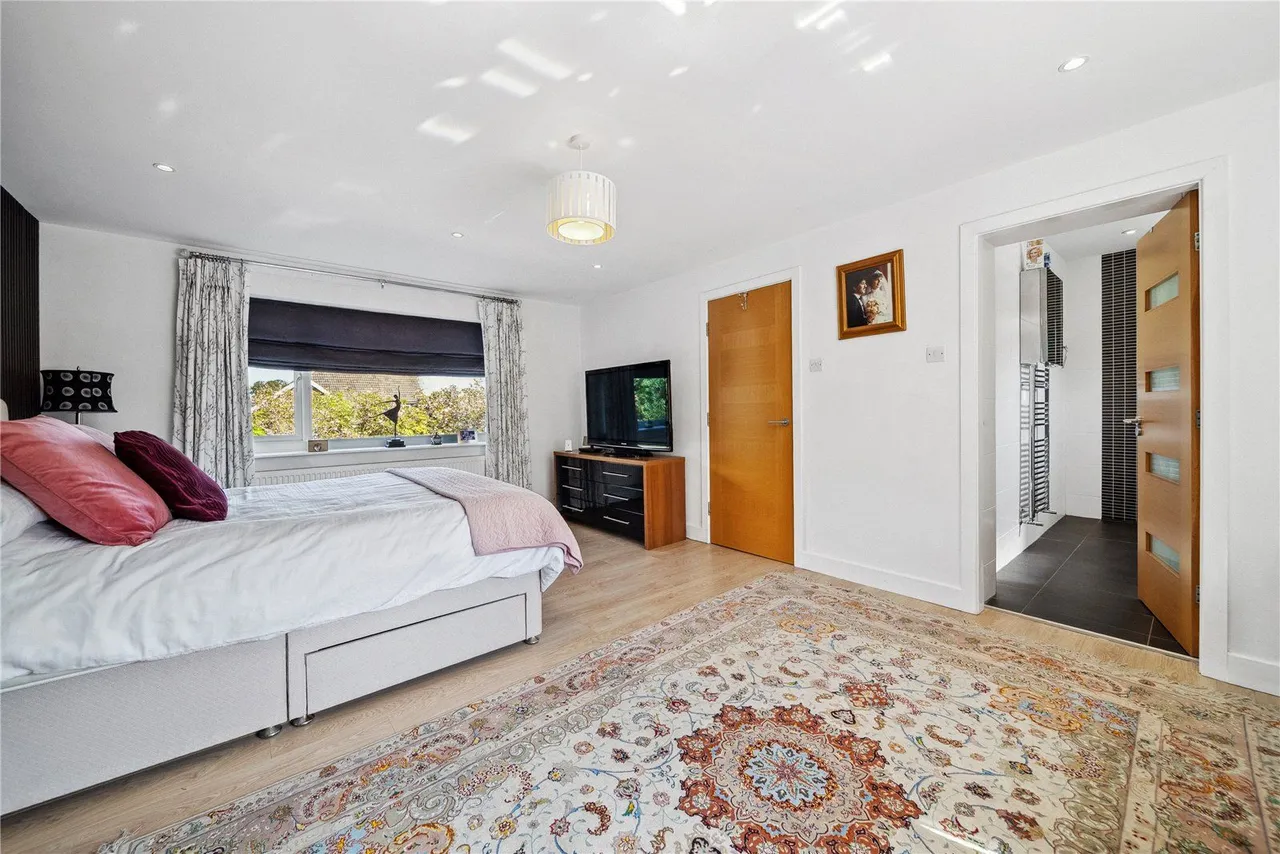 Dunstarn Drive, Leeds, LS16, photo 11