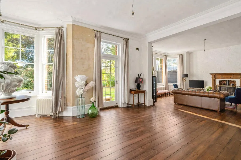 Bridge Road, East Molesey, Surrey, KT8, photo 4