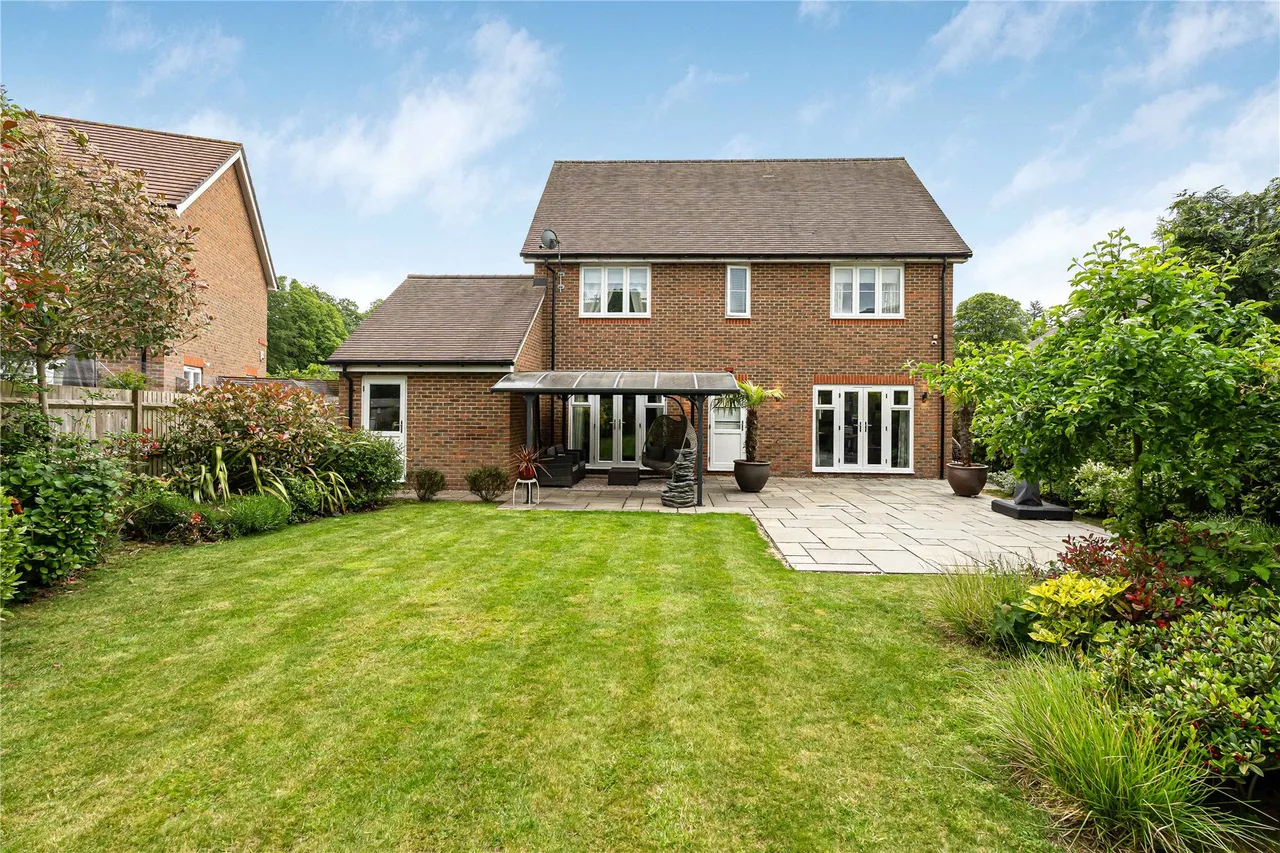 Miller Avenue, Grayshott, GU26, photo 7