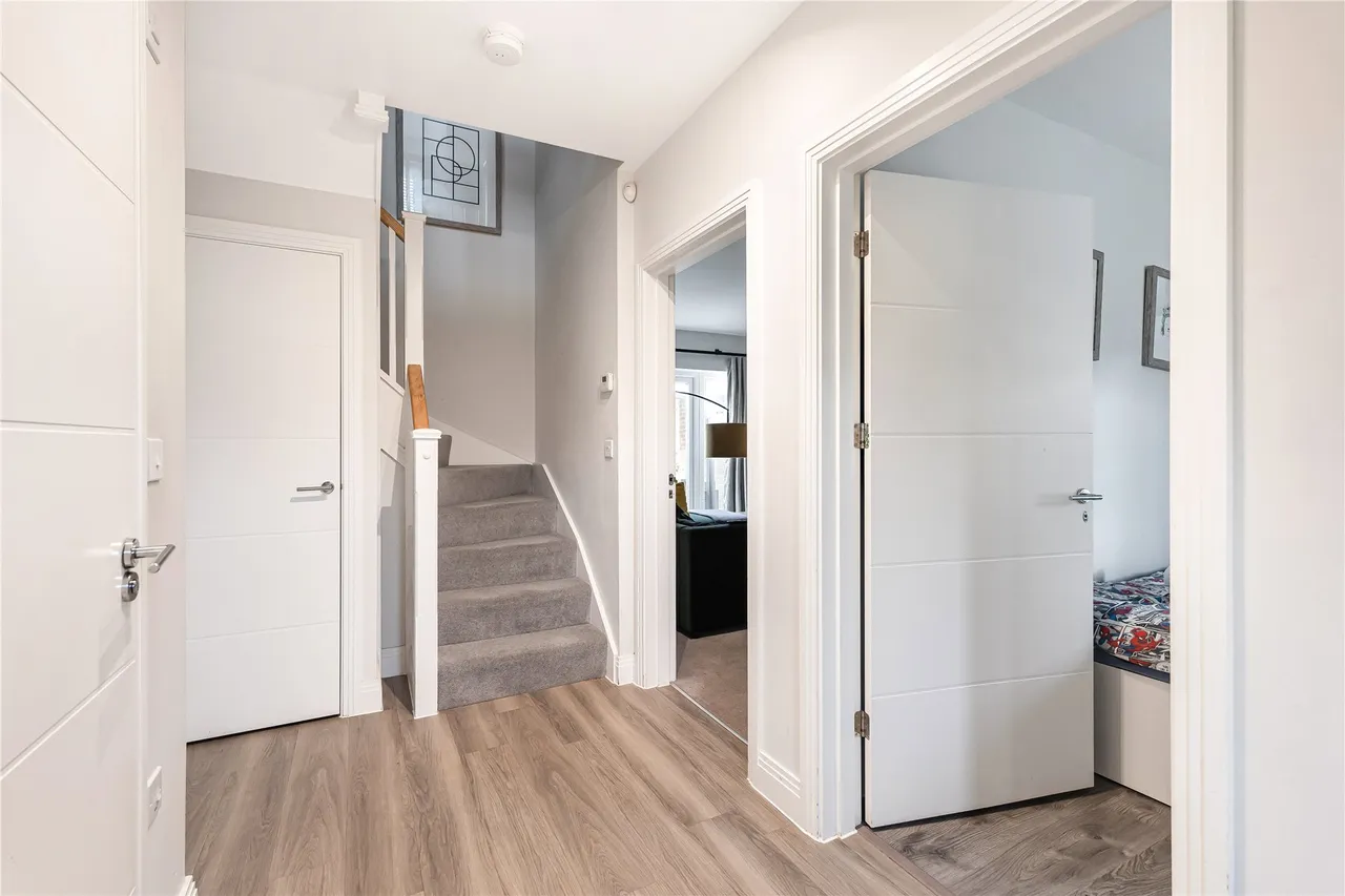 Miller Avenue, Grayshott, GU26, photo 14