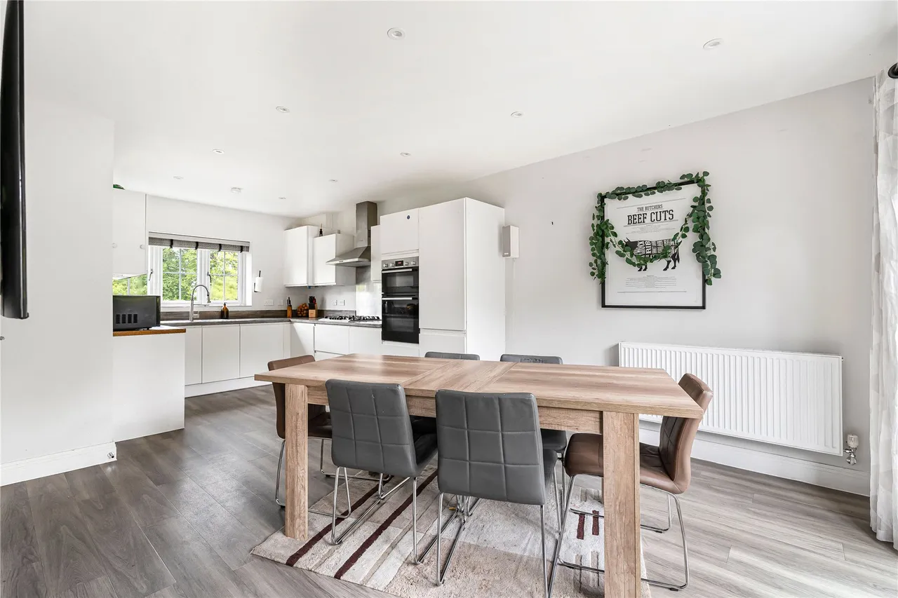 Miller Avenue, Grayshott, GU26, photo 4
