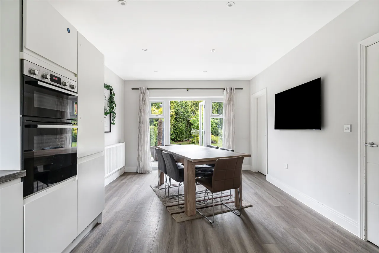 Miller Avenue, Grayshott, GU26, photo 6