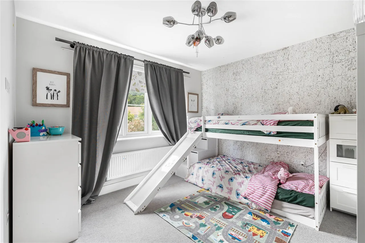 Miller Avenue, Grayshott, GU26, photo 18
