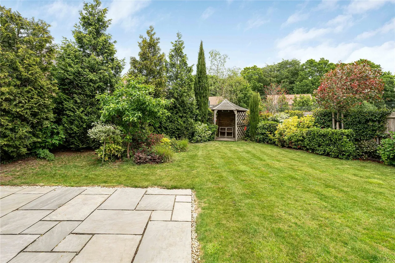 Miller Avenue, Grayshott, GU26, photo 19
