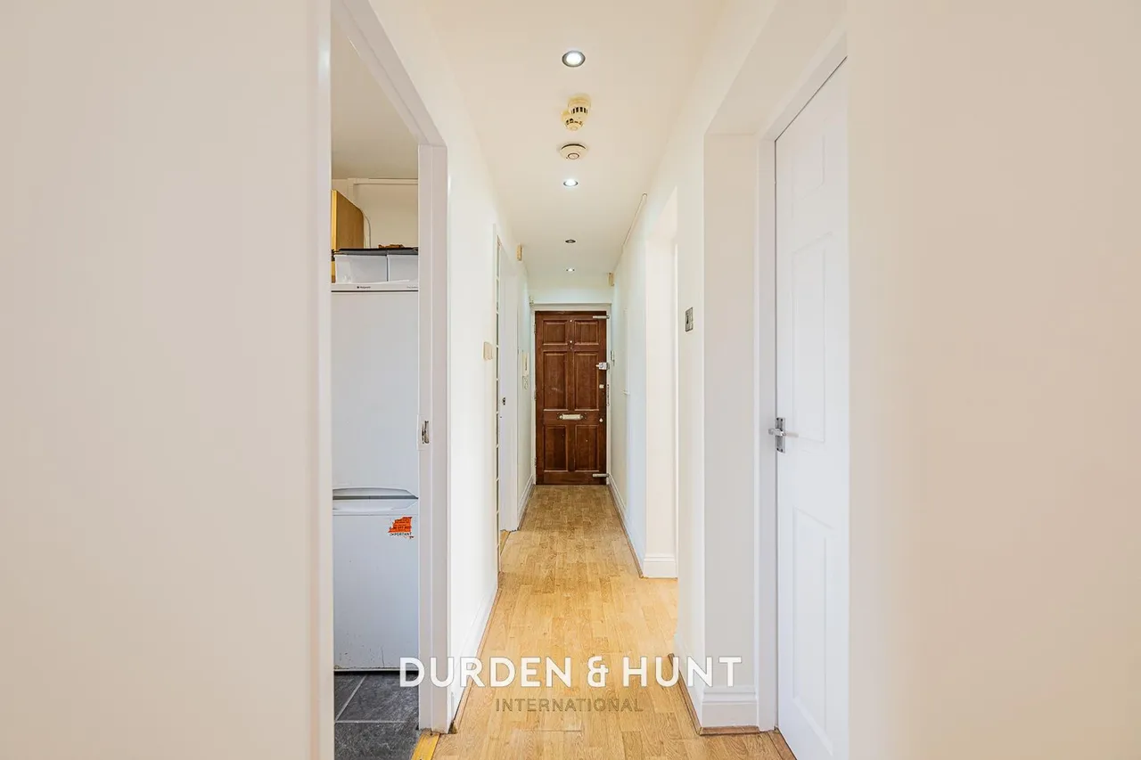 Longswood Gardens, Barkingside, IG5, photo 7