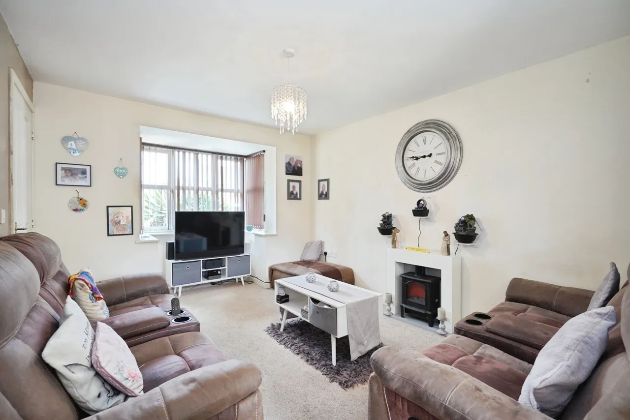 Hevea Road, Burton-on-Trent, DE13, photo 2
