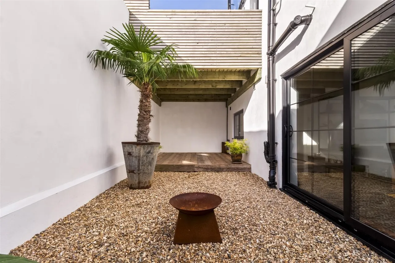 Heene Place, Worthing, photo 26