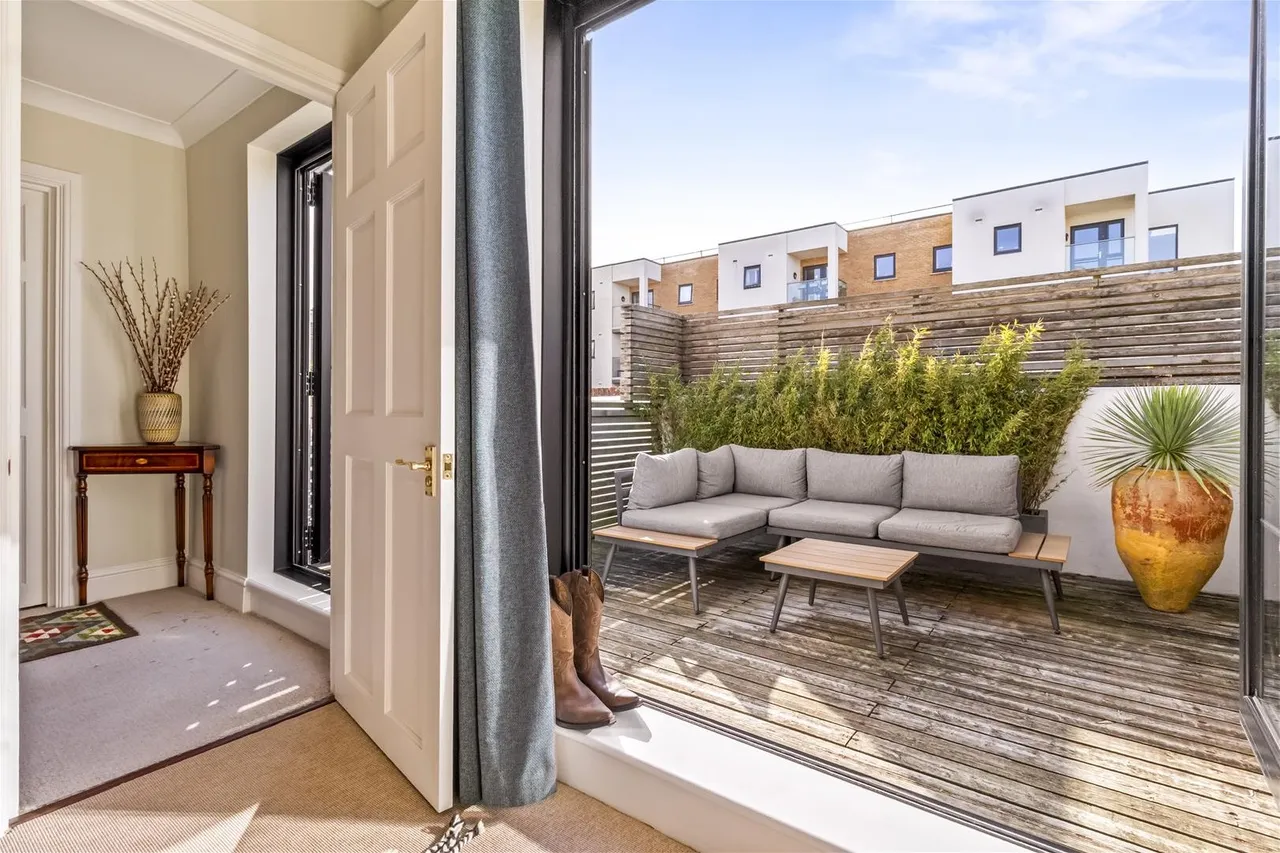 Heene Place, Worthing, photo 34