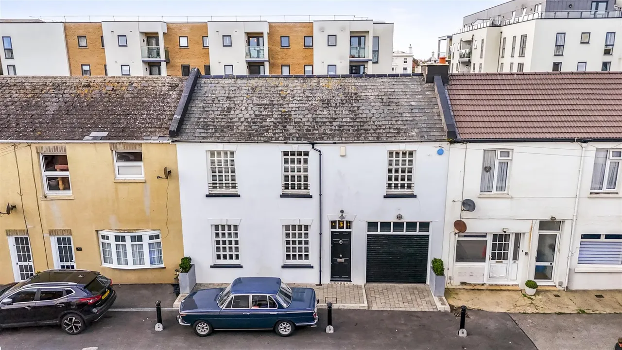 3 bed property for sale, Heene Place, Worthing