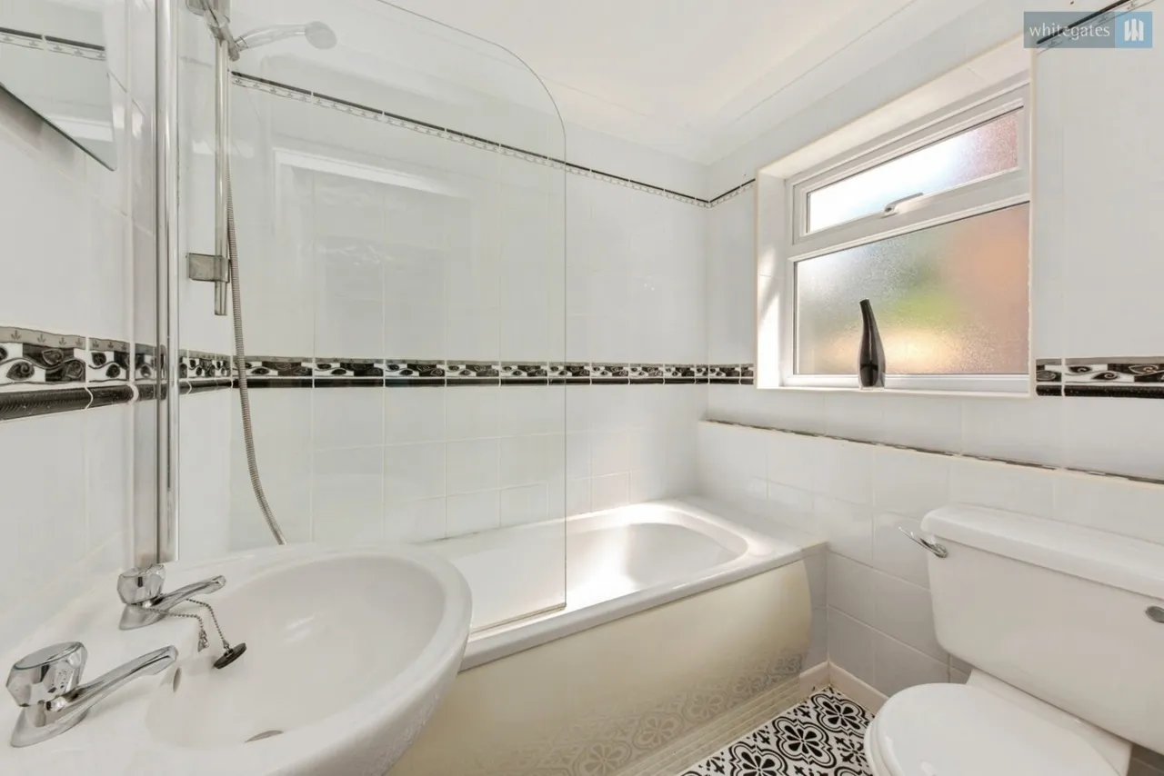 Wybunbury Road, Willaston, CW5, photo 10