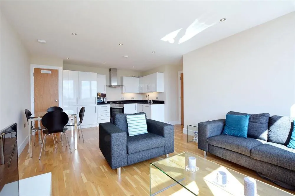 1 bed flat to rent, Great Portland Street, Fitzrovia, W1W