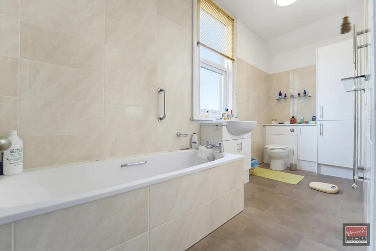 Manor Road, Ashford, TW15, photo 10