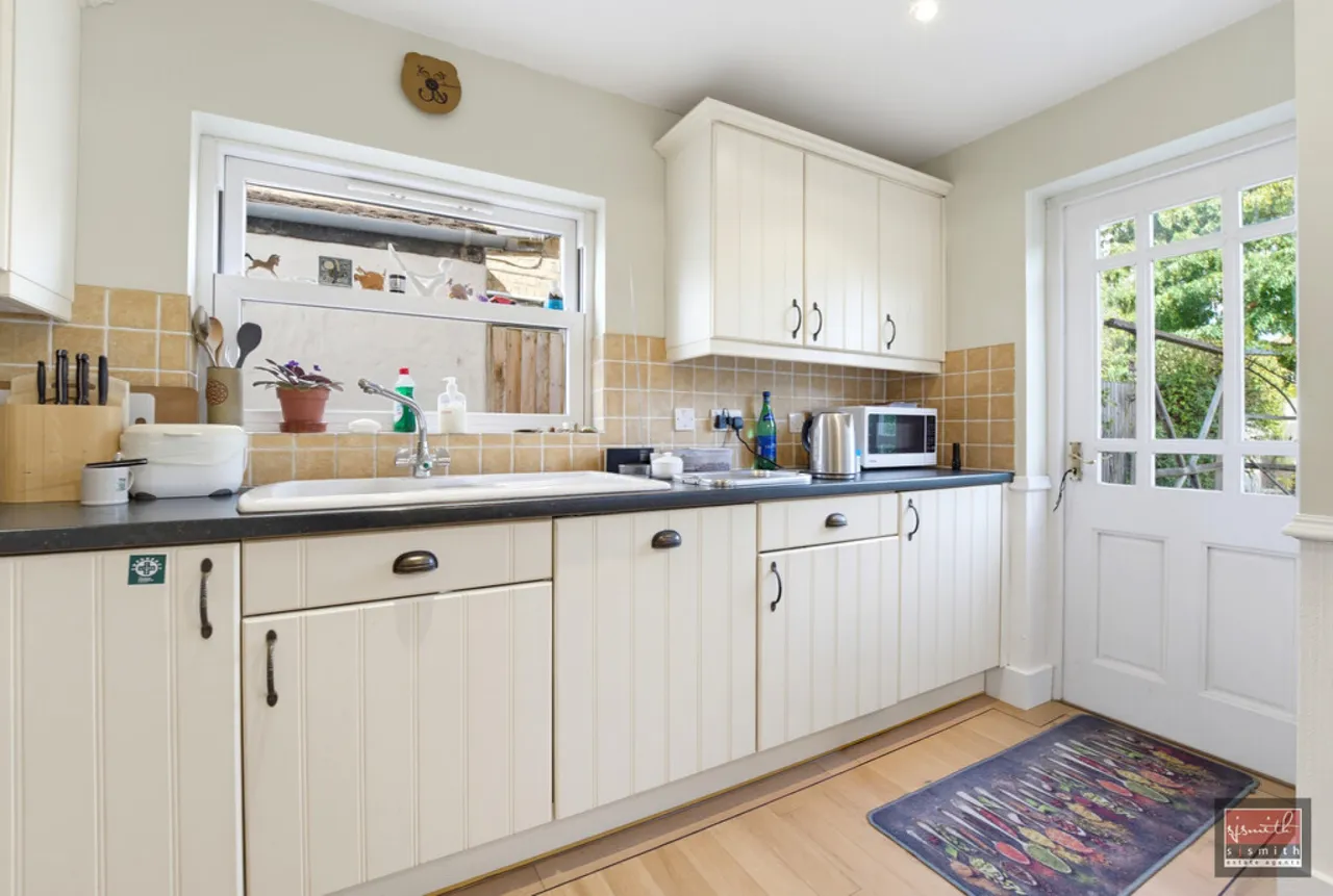 Manor Road, Ashford, TW15, photo 23