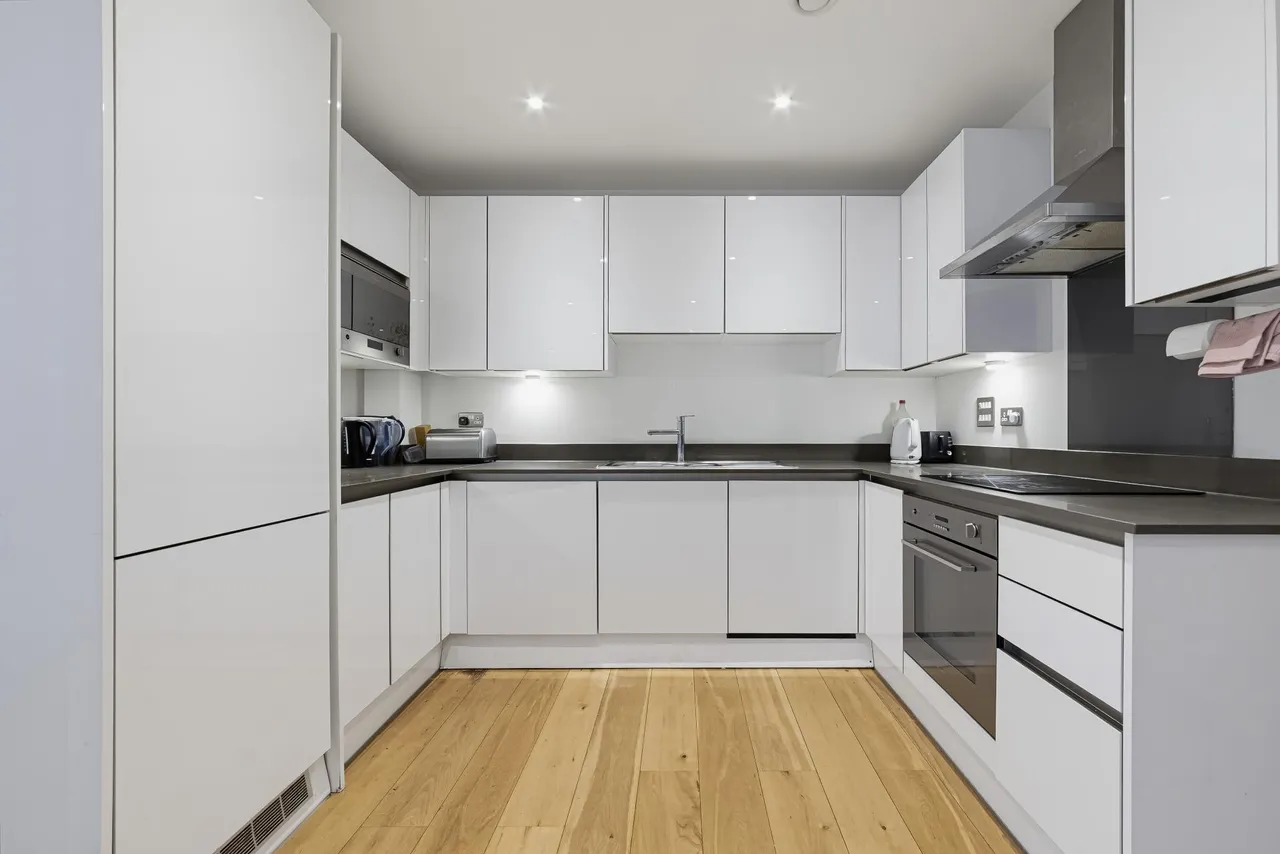Caxton Street, London, E16, photo 4