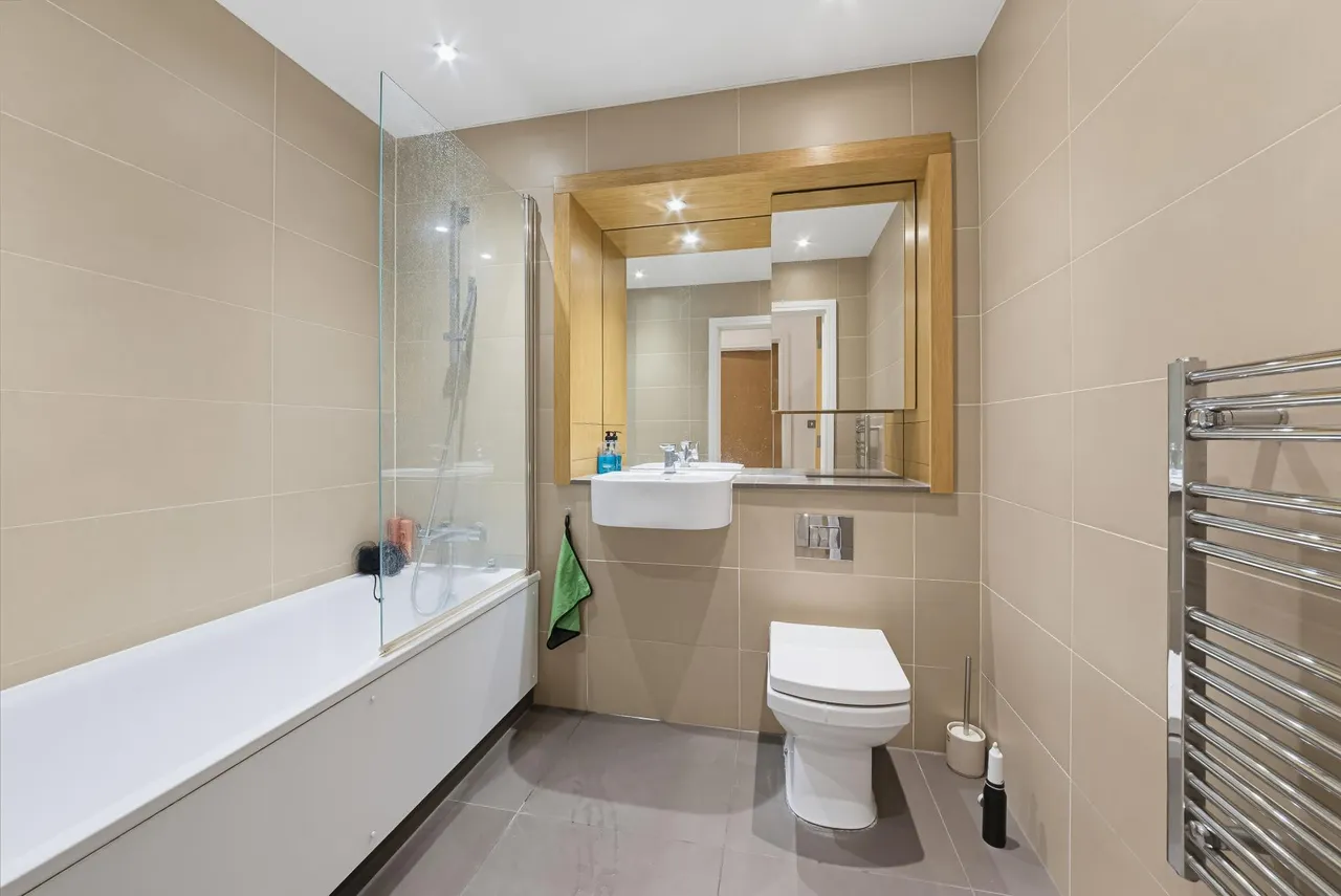 Caxton Street, London, E16, photo 6