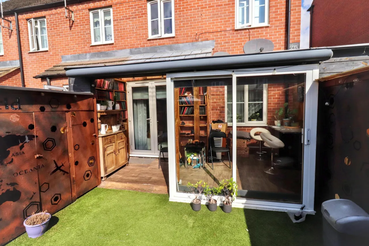 Saltern Drive, Spalding, PE11, photo 11