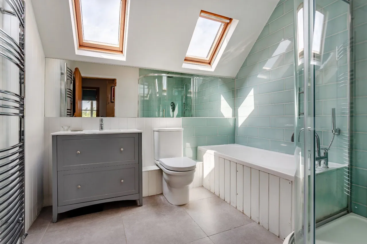 Marston Hill Farm Cottages, Meysey Hampton, GL7, photo 14