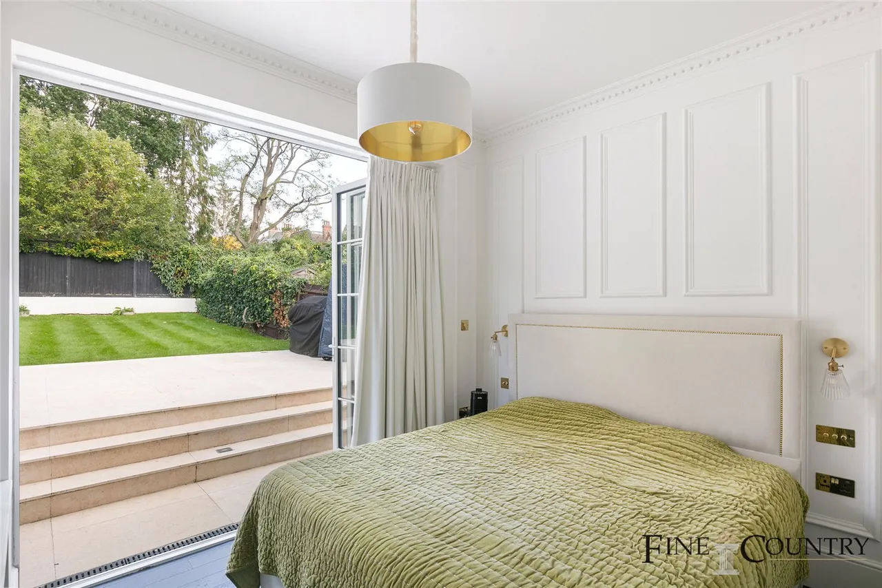 Fortune Green Road, London, photo 12