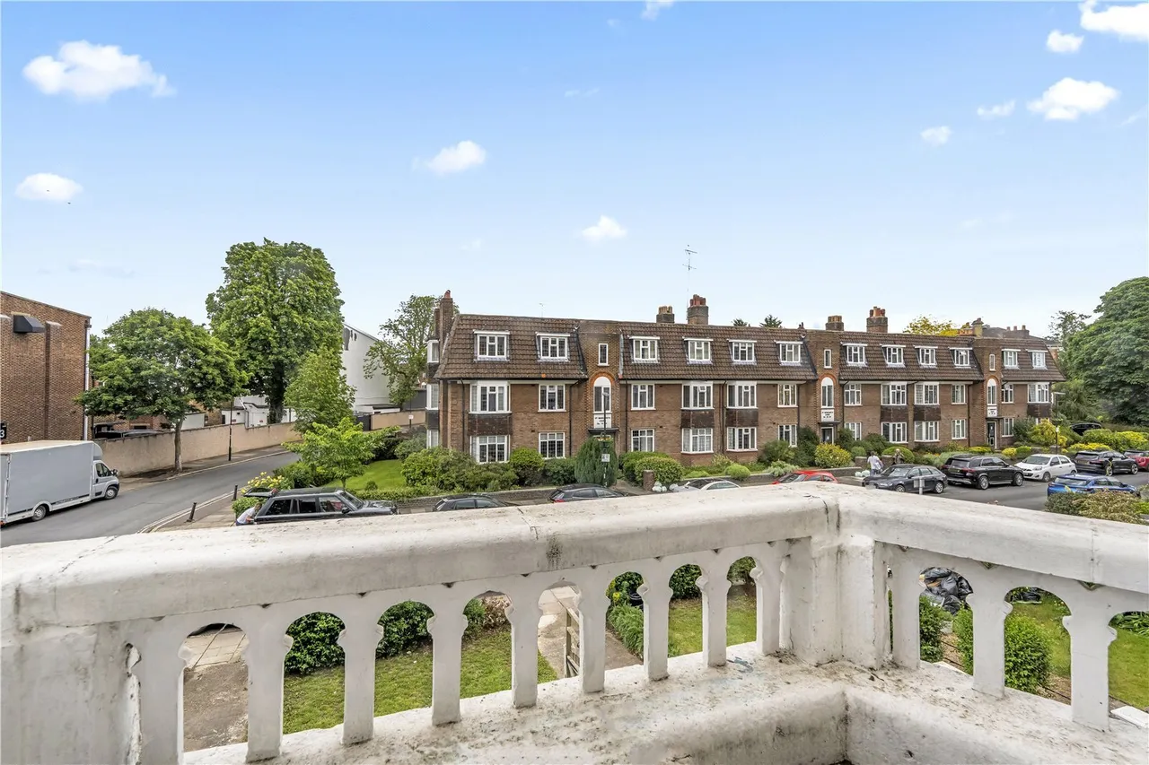The Barons, St Margarets, TW1, photo 10