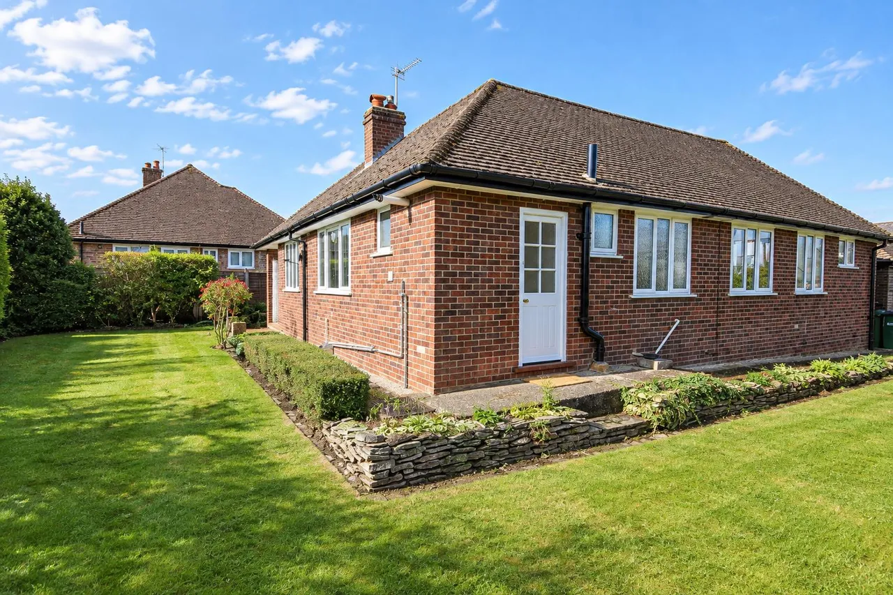 Quennell Close, Ashtead, KT21, photo 22