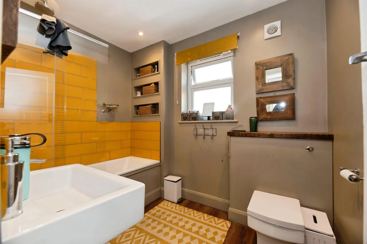 Lawrence Avenue, New Malden, KT3, photo 18