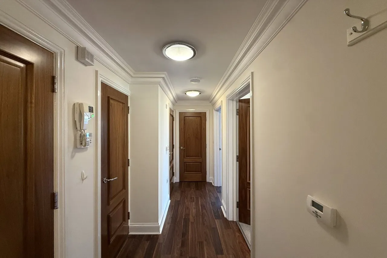 Portsmouth Road, Esher, KT10, photo 6