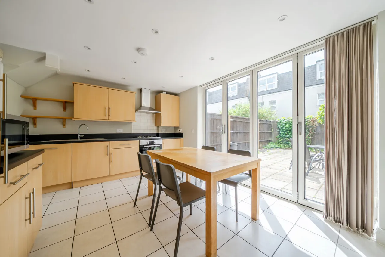 4 bed house for sale — Carlwell Street, Tooting, London, SW17